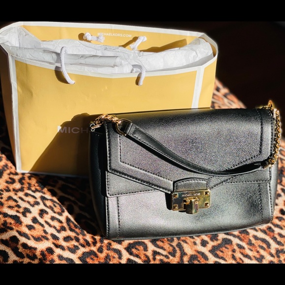 Shoulder crossbody